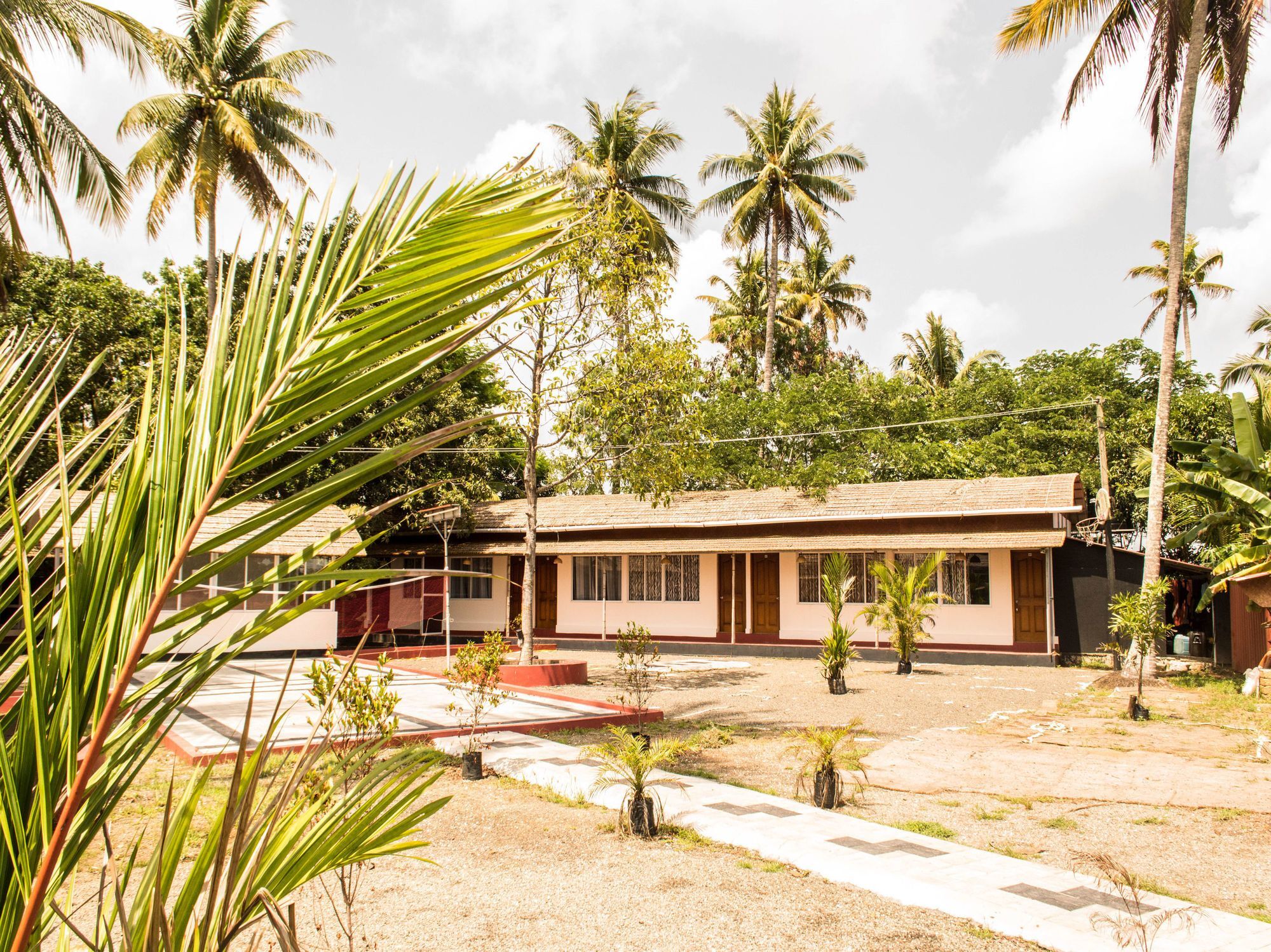 Oyo 5237 Island Lake Resort Alappuzha Екстериор снимка